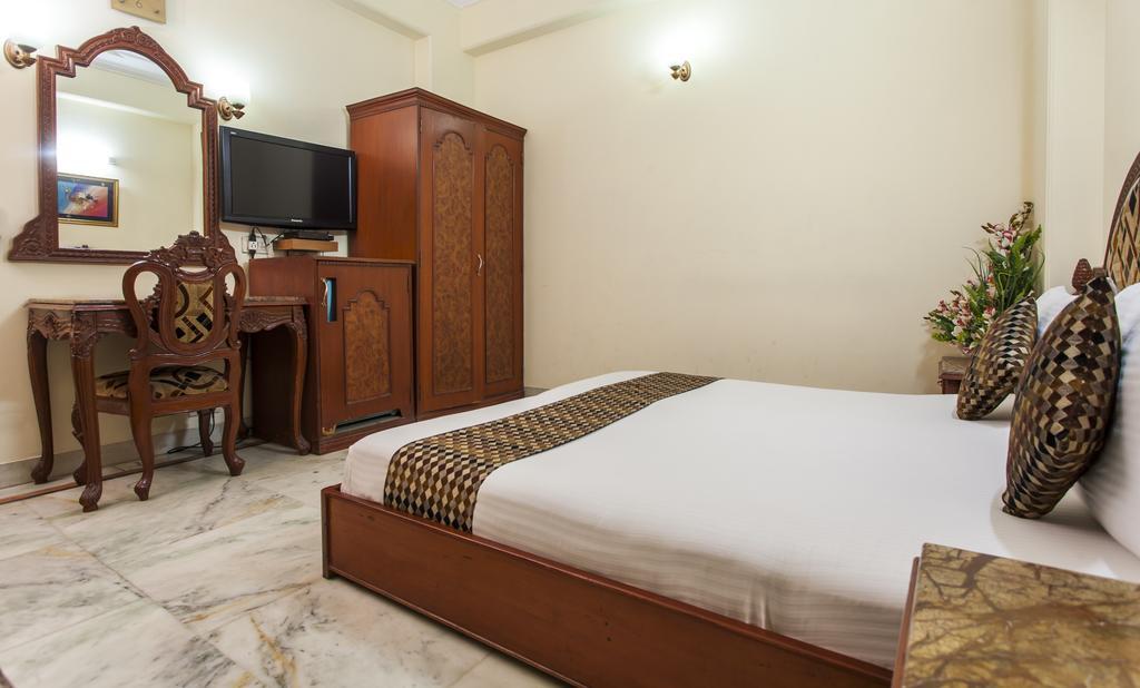 Hotel Sunstar Residency Delhi  Exterior photo